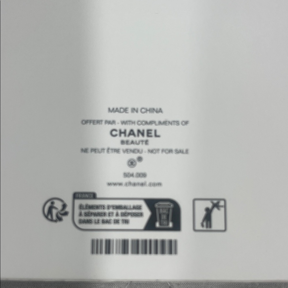 LA Collection CHANEL Black and Gold Padlock Set - Picture 5 of 5